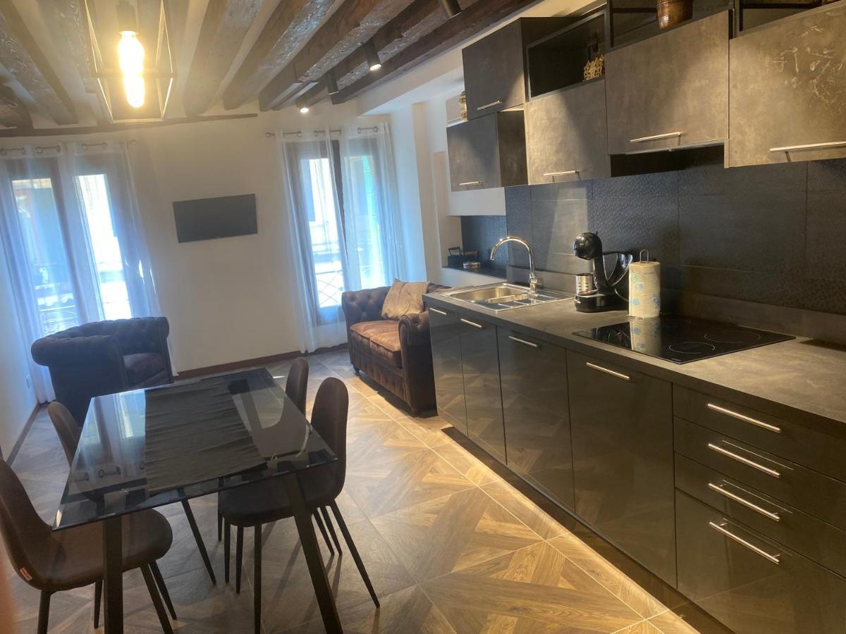 Antique Historical Apartment Venezia Eksteriør bilde