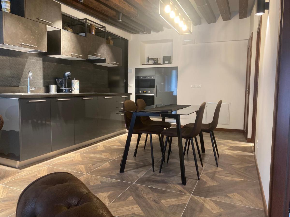 Antique Historical Apartment Venezia Eksteriør bilde